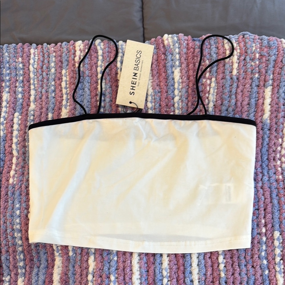 SHEIN Basics White Crop Top